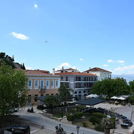 Porto Hotel *